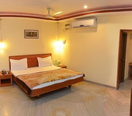 Hotel Raya'S Annexe-1 Kumbakonam Ngoại thất bức ảnh