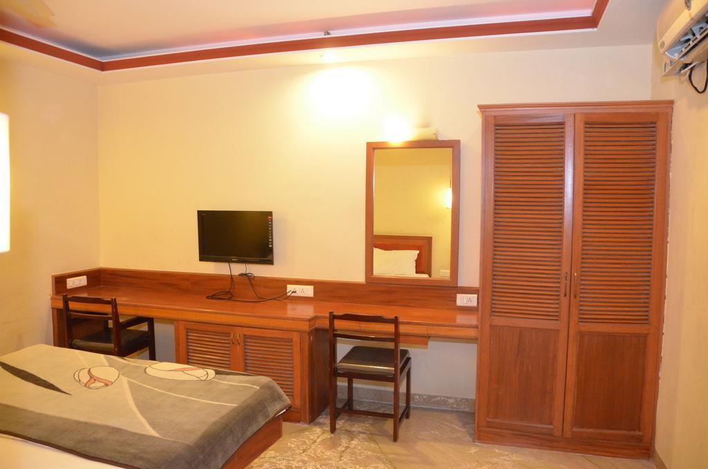 Hotel Raya'S Annexe-1 Kumbakonam Ngoại thất bức ảnh